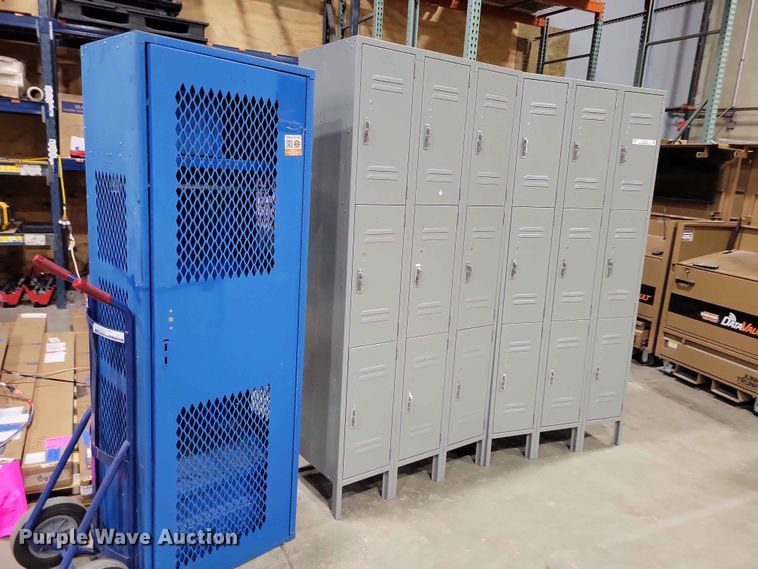 image for item DZ7233 (3) Uline lockers