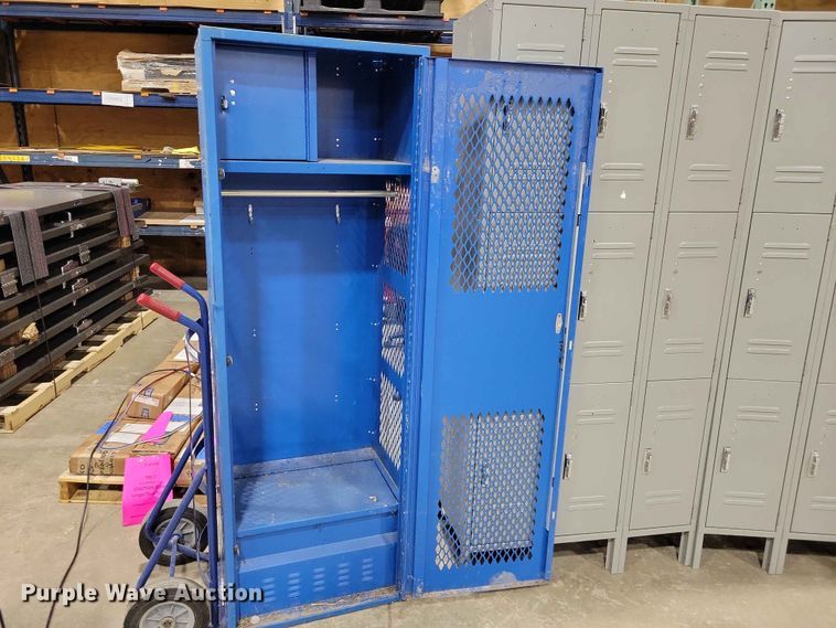 image for item DZ7233 (3) Uline lockers