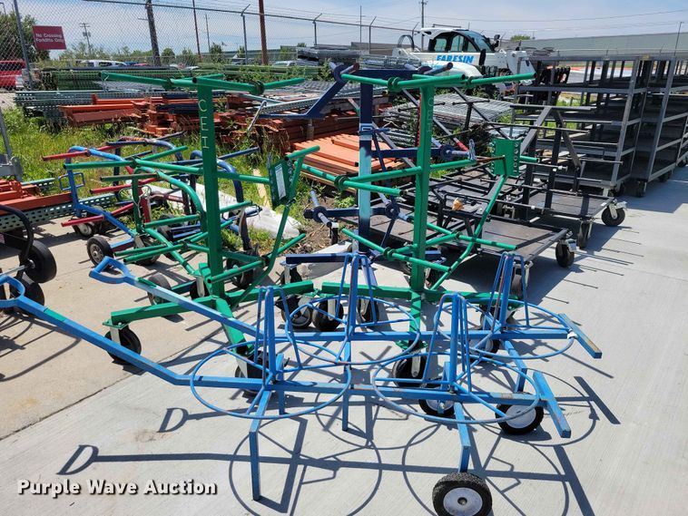 image for item DZ7250 (14) wire  carts