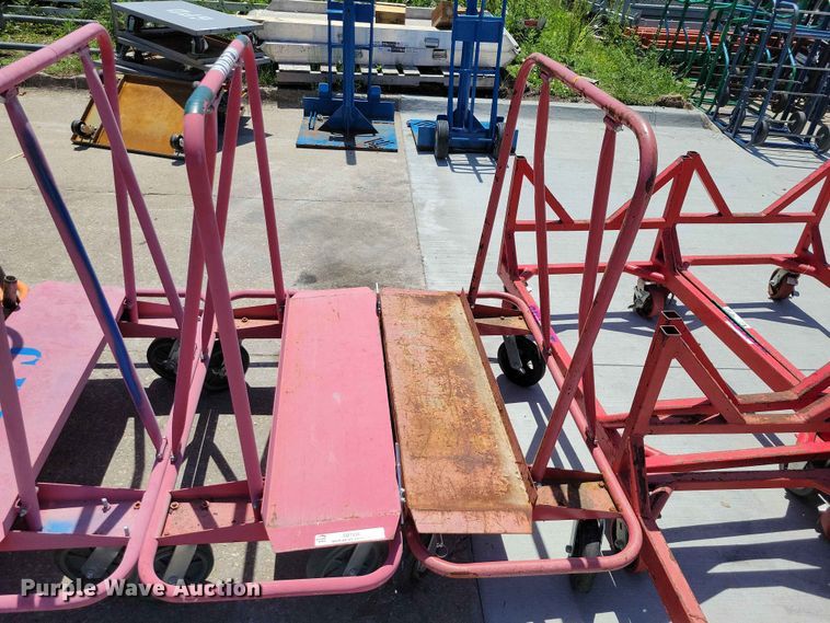 image for item DZ7256 (9) carts