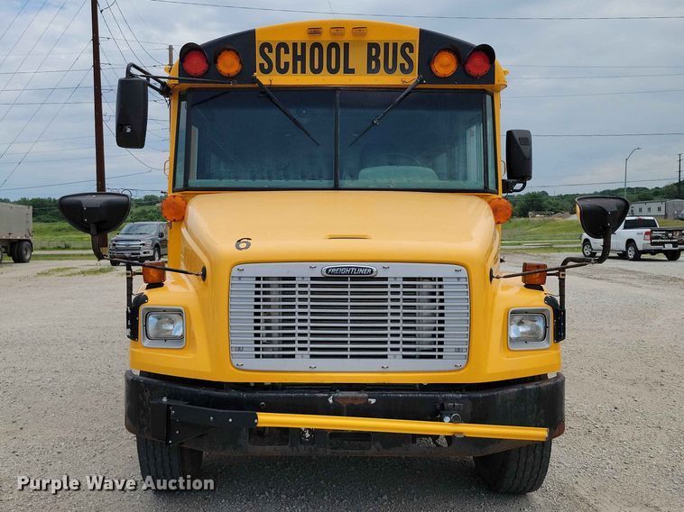 image for item DZ7271 2006 Freightliner  FS65 school bus