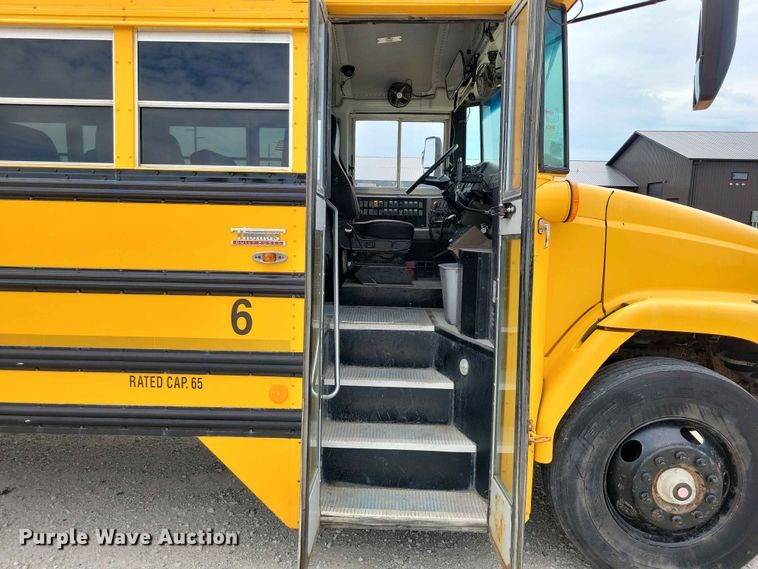 image for item DZ7271 2006 Freightliner  FS65 school bus