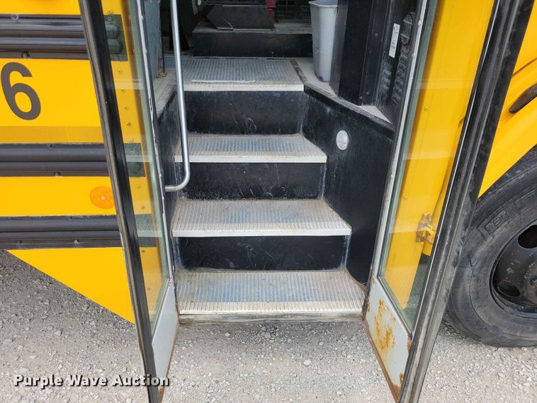image for item DZ7271 2006 Freightliner  FS65 school bus