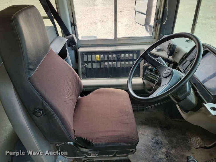 image for item DZ7271 2006 Freightliner  FS65 school bus
