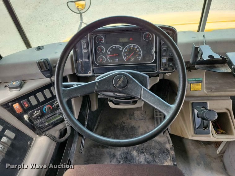 image for item DZ7271 2006 Freightliner  FS65 school bus
