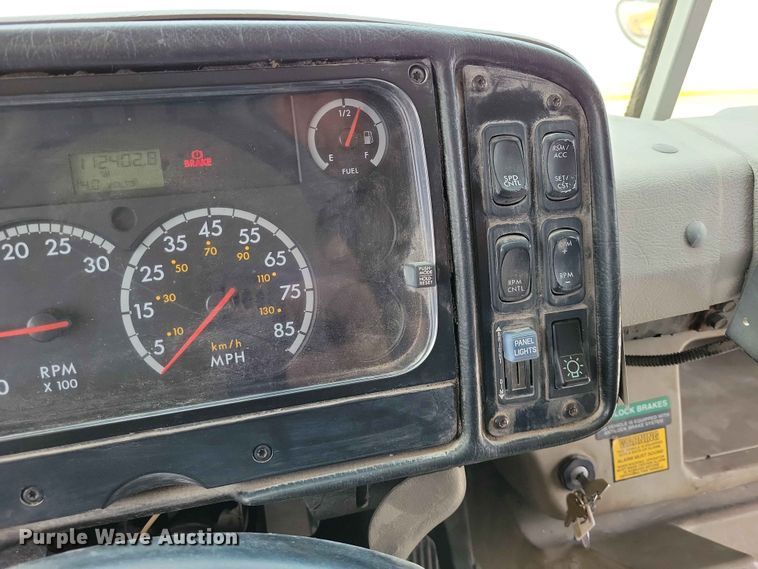 image for item DZ7271 2006 Freightliner  FS65 school bus