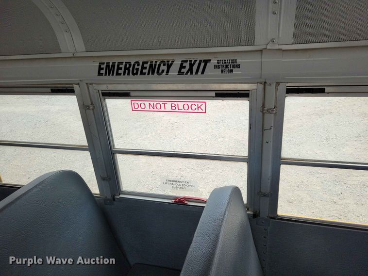 image for item DZ7271 2006 Freightliner  FS65 school bus