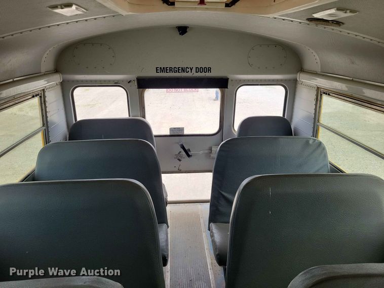 image for item DZ7271 2006 Freightliner  FS65 school bus