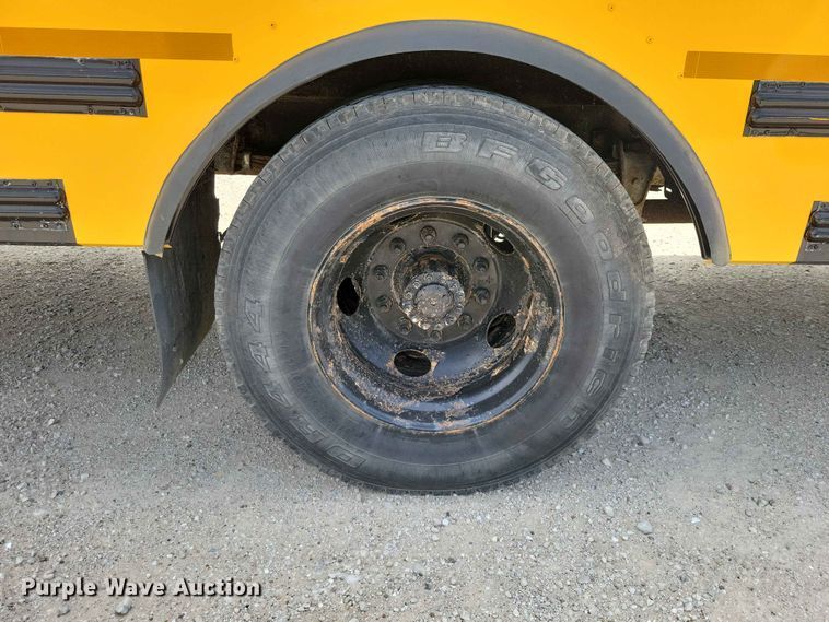 image for item DZ7271 2006 Freightliner  FS65 school bus