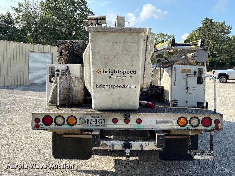 image for item EA7294 2012 Ford F450 Super Duty bucket truck