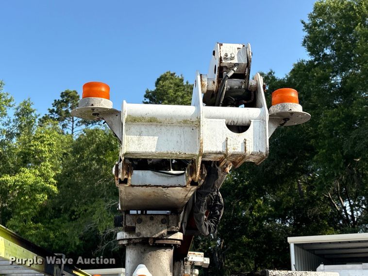 image for item EA7294 2012 Ford F450 Super Duty bucket truck
