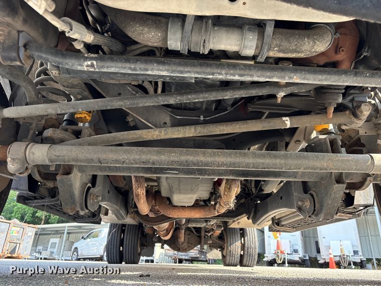 image for item EA7294 2012 Ford F450 Super Duty bucket truck