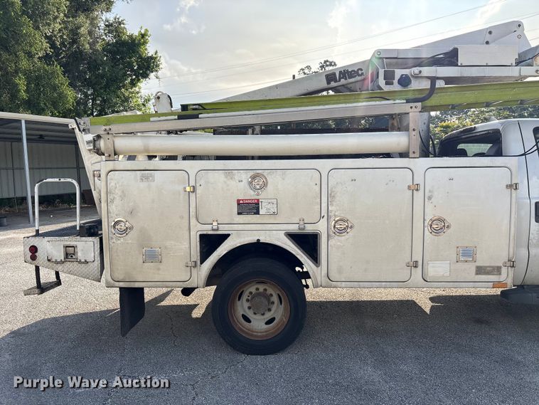 image for item EA7294 2012 Ford F450 Super Duty bucket truck