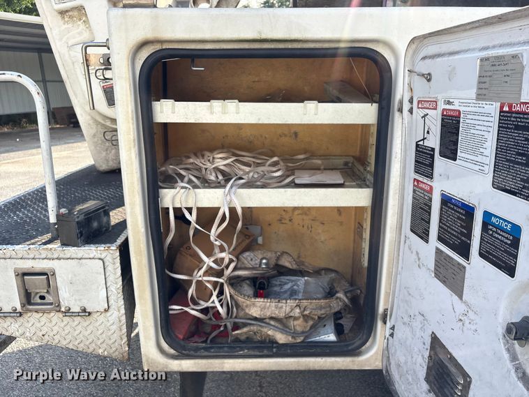 image for item EA7294 2012 Ford F450 Super Duty bucket truck