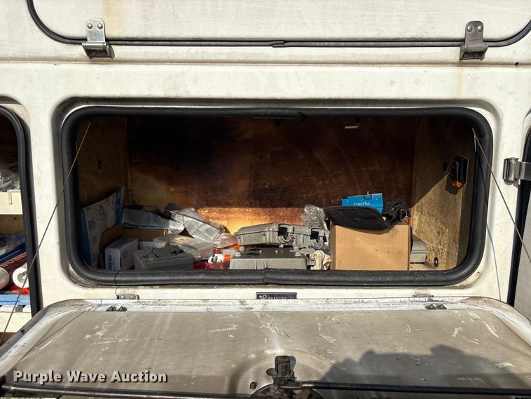 image for item EA7294 2012 Ford F450 Super Duty bucket truck