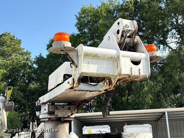 image for item EA7294 2012 Ford F450 Super Duty bucket truck