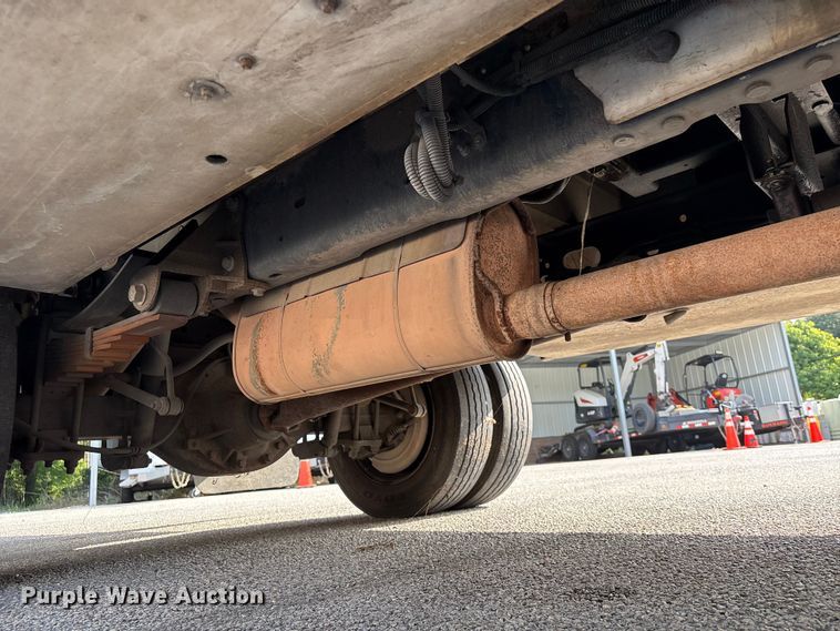 image for item EA7294 2012 Ford F450 Super Duty bucket truck