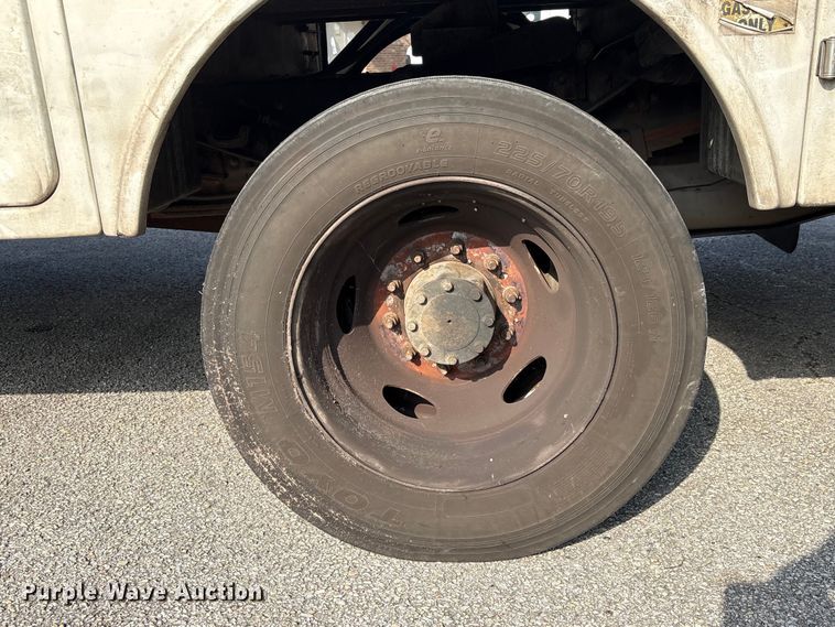 image for item EA7294 2012 Ford F450 Super Duty bucket truck