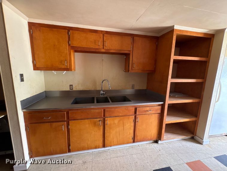 image for item EA7296 Skid mounted mobile galley