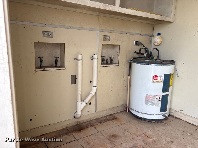 image for item EA7300 Skid mounted laundry facility