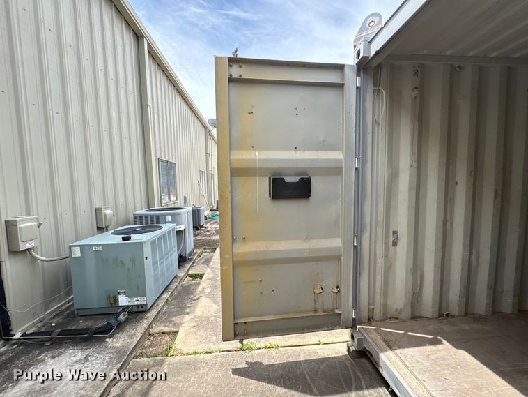 image for item EA7301 2006 shipping container