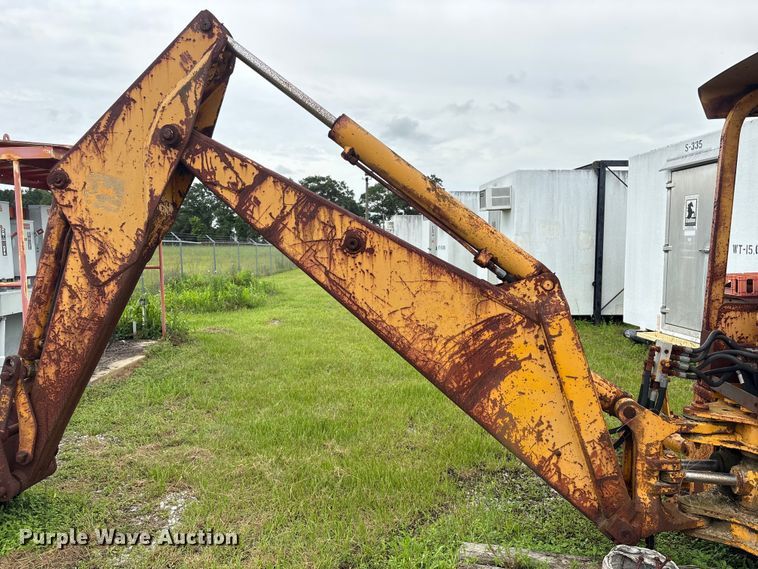 image for item EA7303 John Deere 410 backhoe