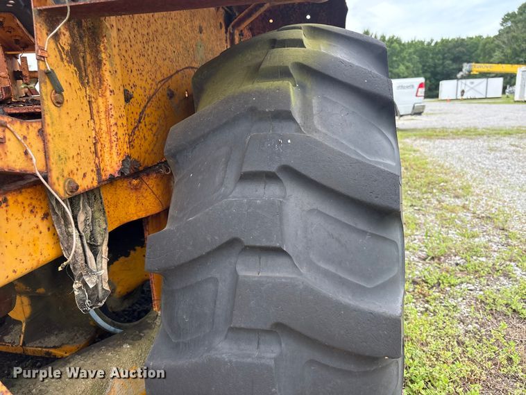 image for item EA7303 John Deere 410 backhoe