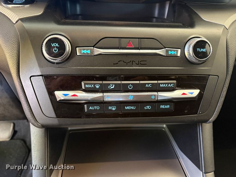 image for item EC8353 2020 Ford Explorer SUV