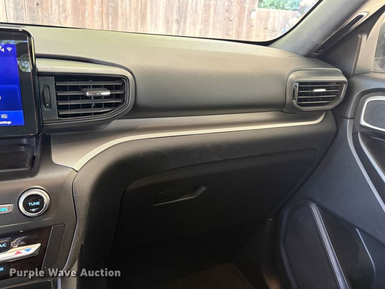 image for item EC8353 2020 Ford Explorer SUV