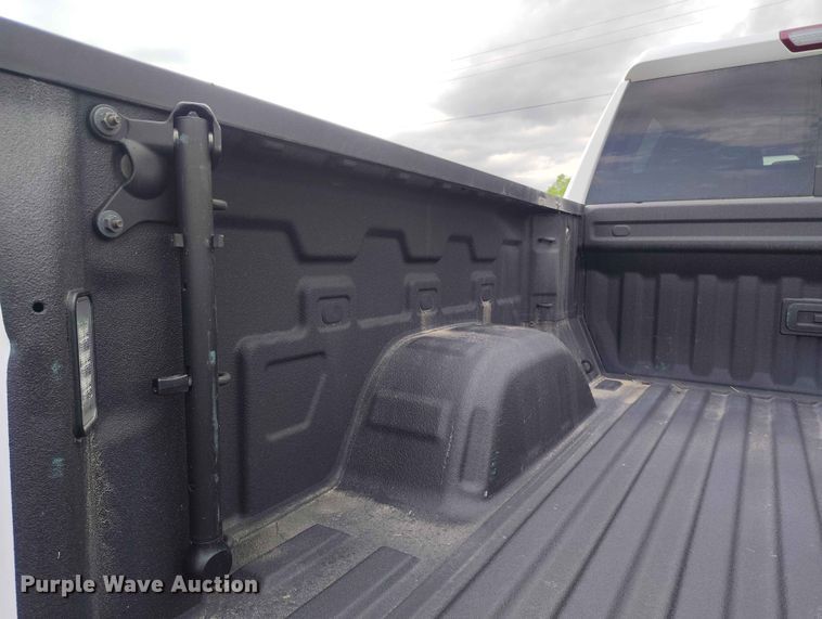 image for item ED0124 2019 GMC Sierra 1500 SLT Crew Cab pickup truck