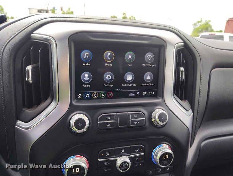 image for item ED0124 2019 GMC Sierra 1500 SLT Crew Cab pickup truck
