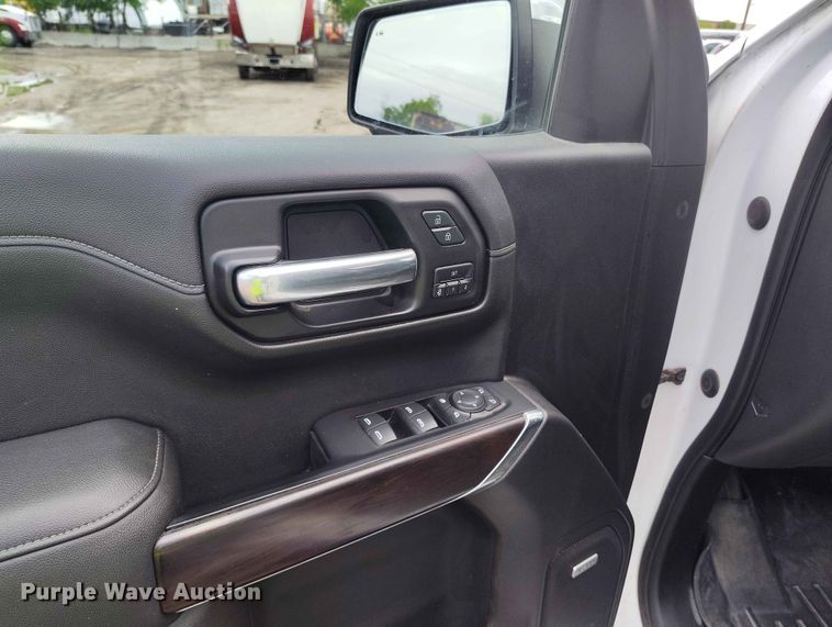 image for item ED0124 2019 GMC Sierra 1500 SLT Crew Cab pickup truck