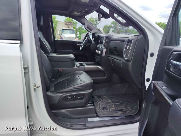 image for item ED0124 2019 GMC Sierra 1500 SLT Crew Cab pickup truck