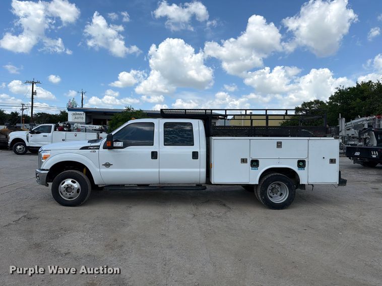 image for item ED5297 2015 Ford F350 Super Duty Crew Cab utility bed pickup truck
