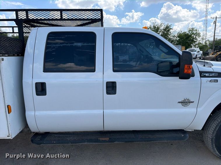 image for item ED5297 2015 Ford F350 Super Duty Crew Cab utility bed pickup truck