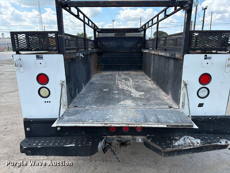 image for item ED5297 2015 Ford F350 Super Duty Crew Cab utility bed pickup truck
