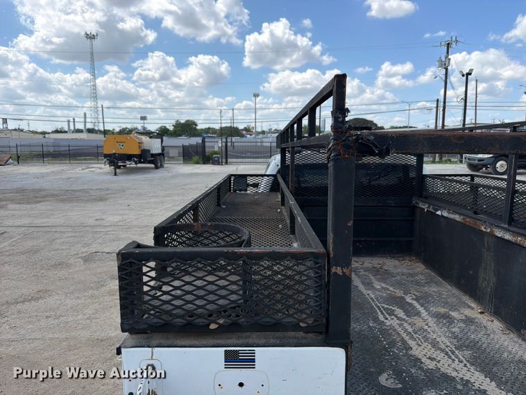 image for item ED5297 2015 Ford F350 Super Duty Crew Cab utility bed pickup truck