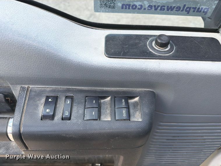 image for item ED5297 2015 Ford F350 Super Duty Crew Cab utility bed pickup truck