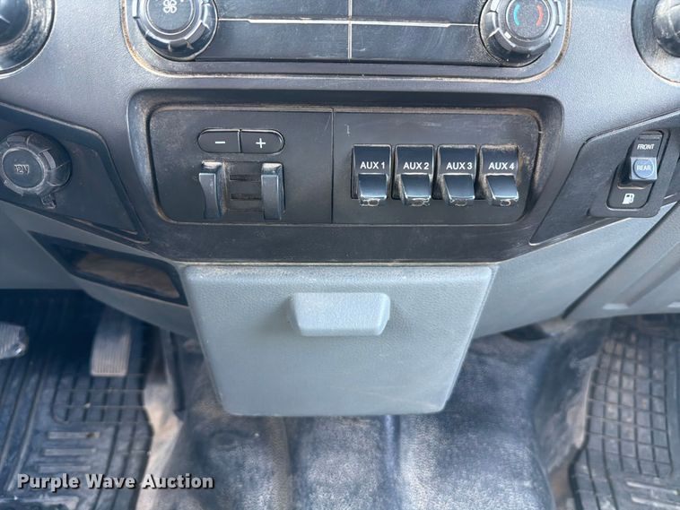 image for item ED5297 2015 Ford F350 Super Duty Crew Cab utility bed pickup truck