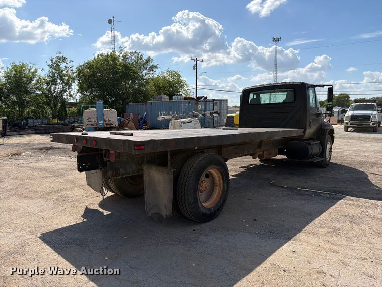 image for item ED5301 2005 International 4300 flatbed truck