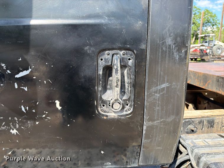 image for item ED5301 2005 International 4300 flatbed truck