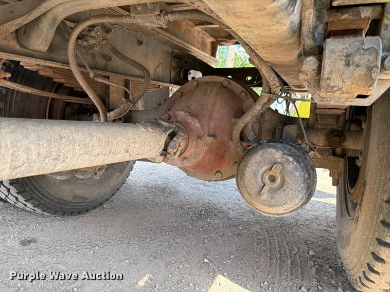 image for item ED5301 2005 International 4300 flatbed truck