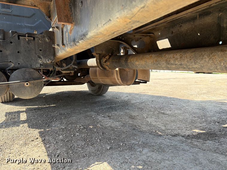 image for item ED5301 2005 International 4300 flatbed truck