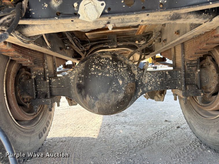 image for item ED5301 2005 International 4300 flatbed truck