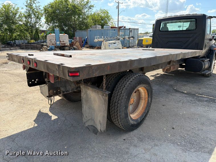 image for item ED5301 2005 International 4300 flatbed truck