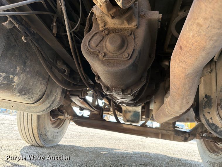image for item ED5301 2005 International 4300 flatbed truck