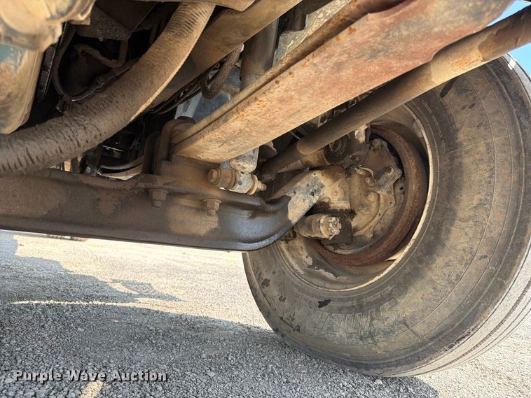 image for item ED5301 2005 International 4300 flatbed truck