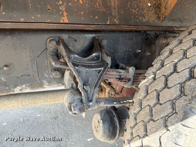 image for item ED5301 2005 International 4300 flatbed truck