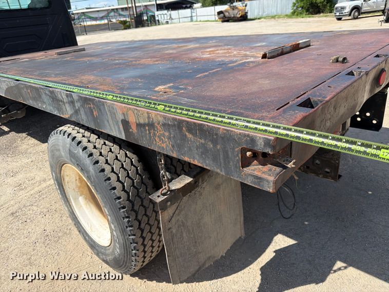 image for item ED5301 2005 International 4300 flatbed truck