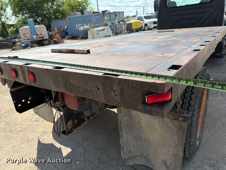 image for item ED5301 2005 International 4300 flatbed truck